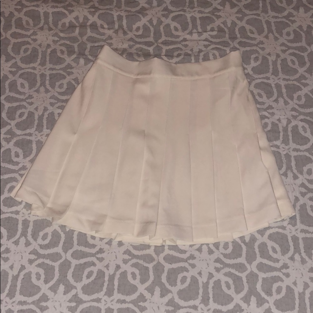 White Pleated Skirt ✨Brand New✨